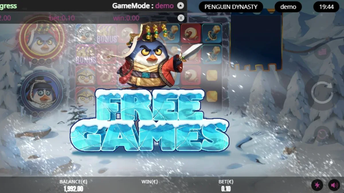 Pemandangan visual slot Penguin Dynasty dengan tema pinguin dan istana es.